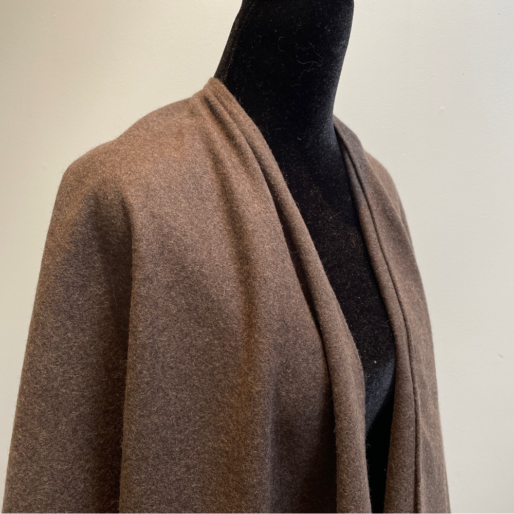 m0851 Blanket Cape in Cocoa Brown — Montreal Luxury Outerwear Brand - Picture 2 of 9
